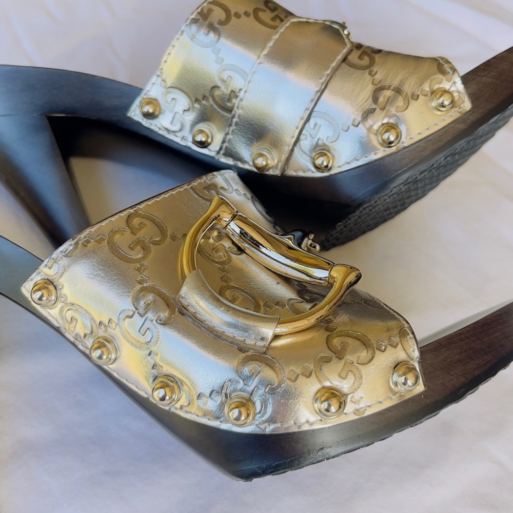 Gucci Metallic Silver High Heel Sandals - Picture 2 of 4
